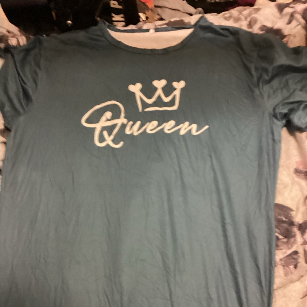 Teal 'Queen' Graphic T-Shirt